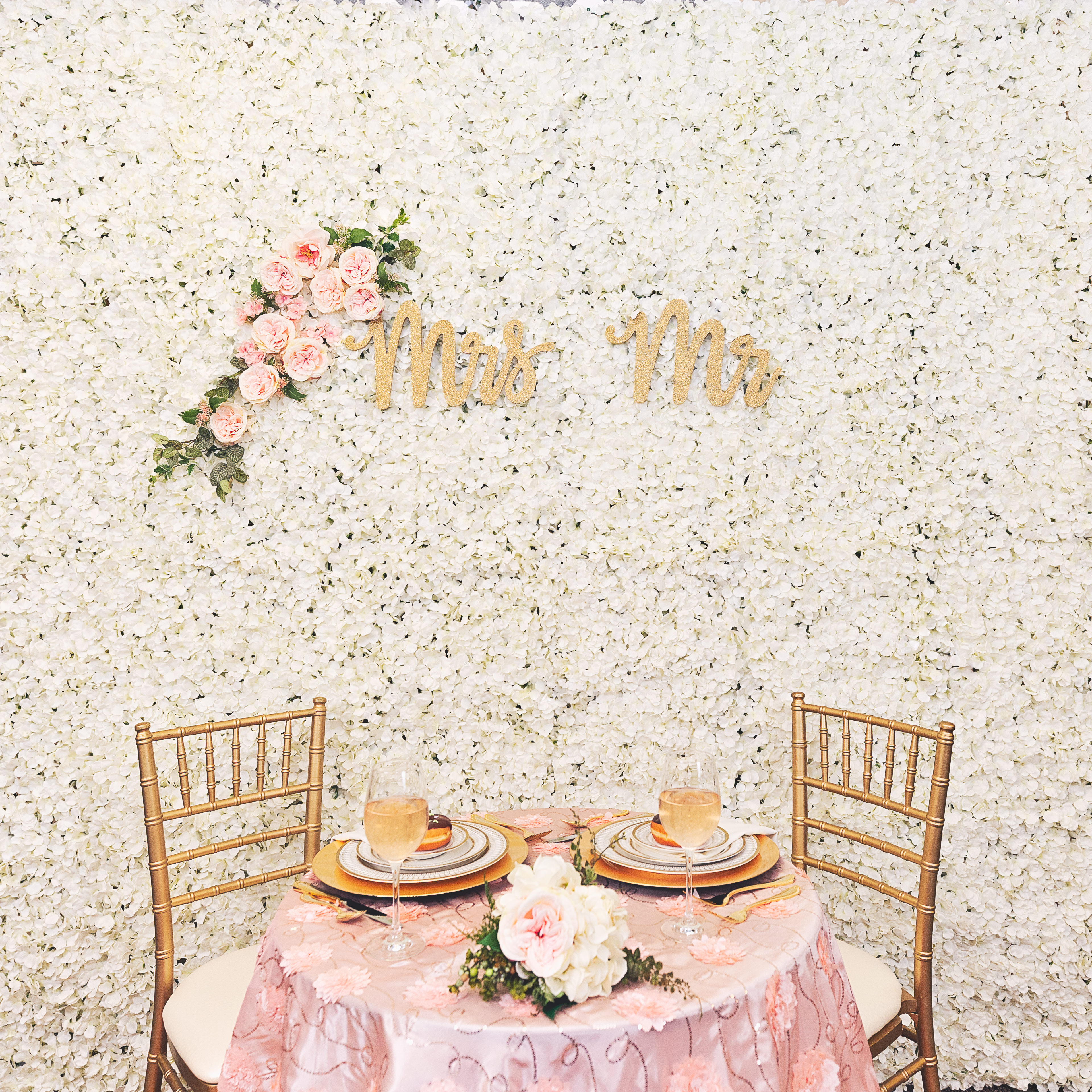 amelia flowerwall